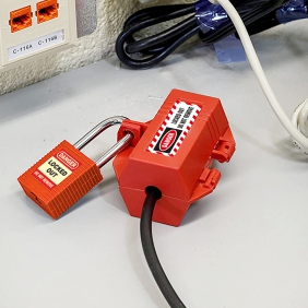 Cord Plug Lockout