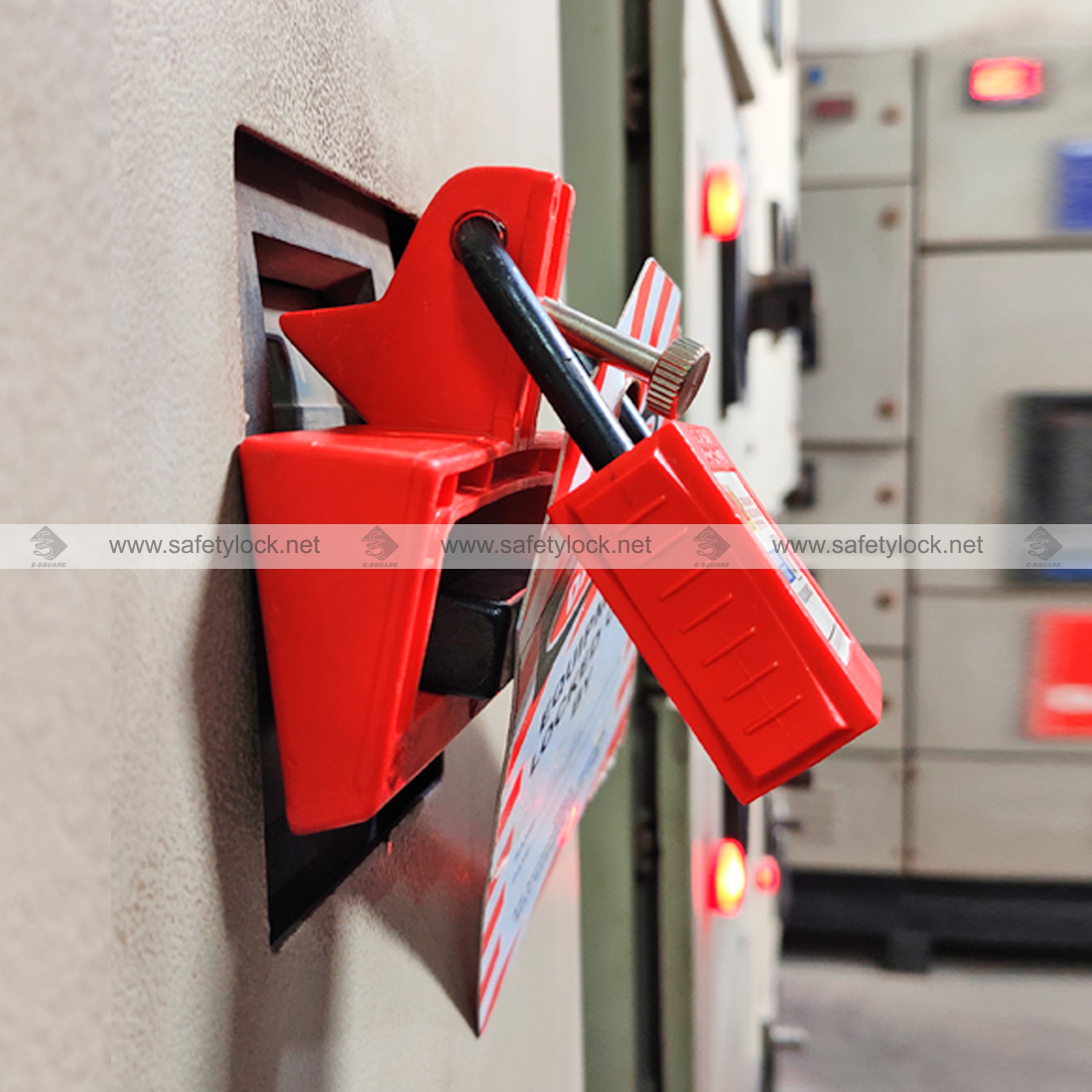 large circuit breaker lockout device with twister screw