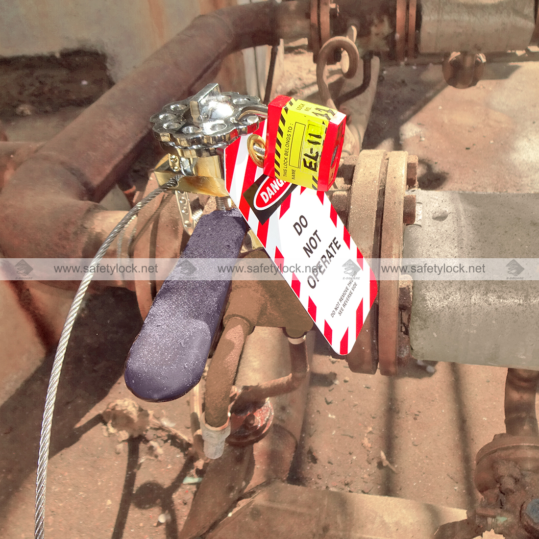 E-Square jacket lockout padlock