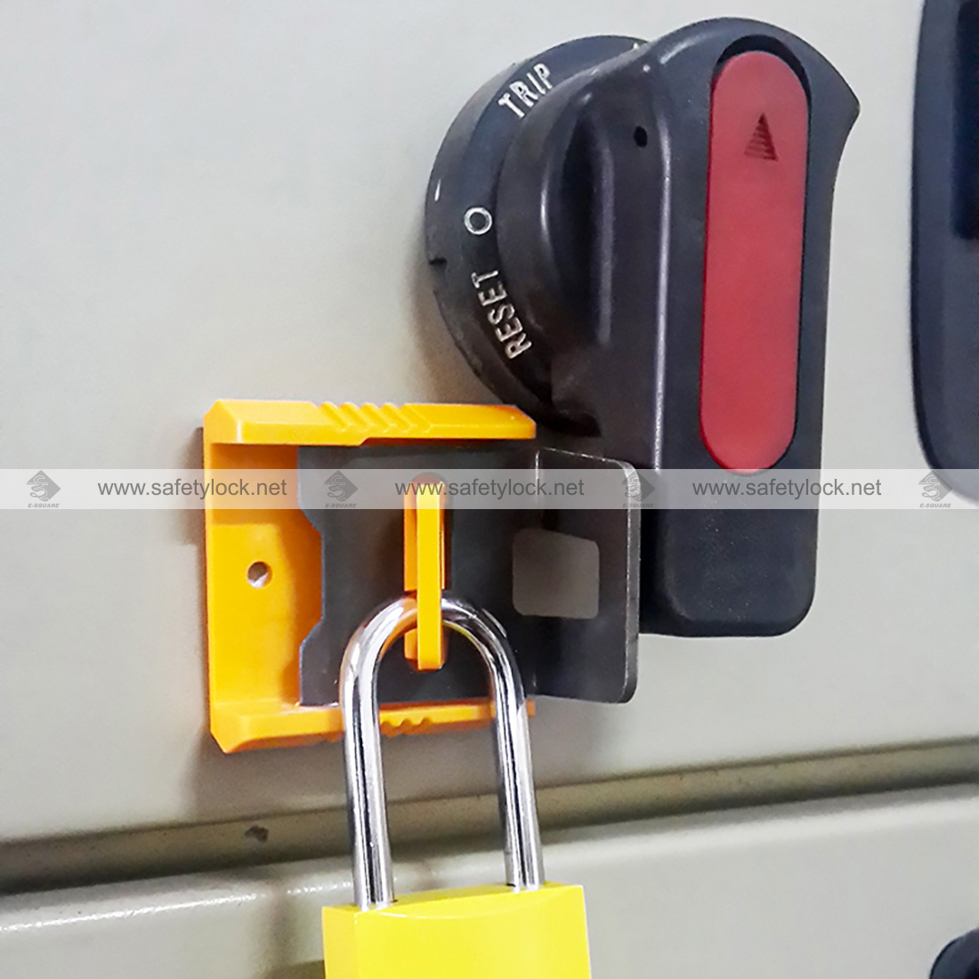 electrical panel lockout tagout device for levers