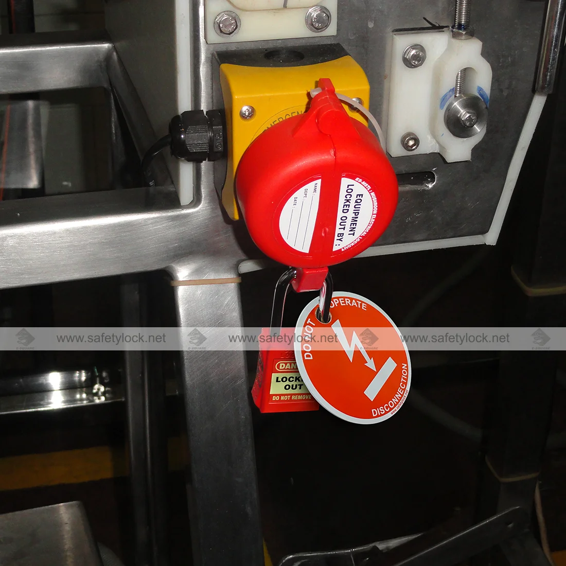 use round lockout tags during LOTO procedure